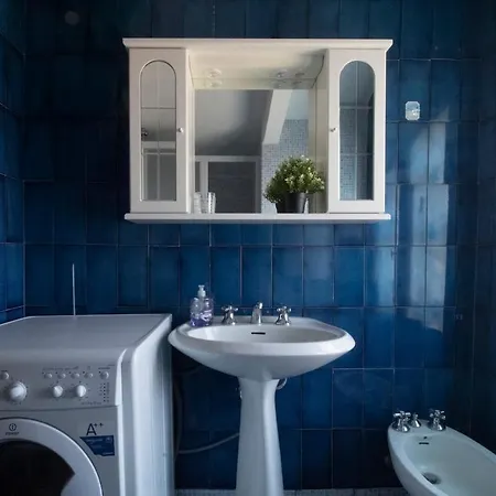 5 Beds Wi-fi Ac 5 Minutes From The Sea