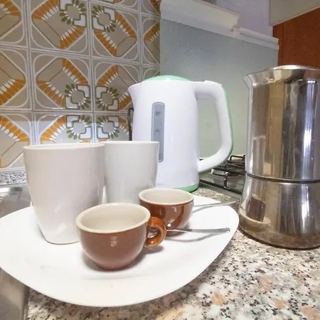 Apartment 5 Beds Wi-fi Ac 5 Minutes From The Sea